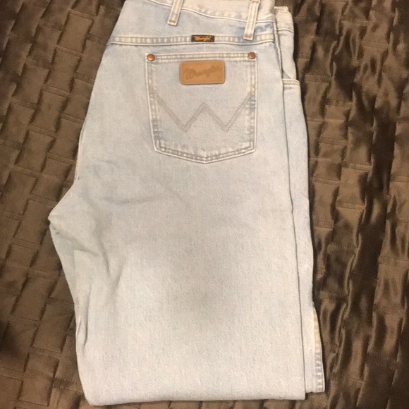 white washed wrangler jeans